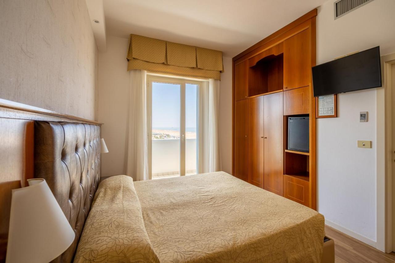 Hotel Astor Rimini Exterior photo