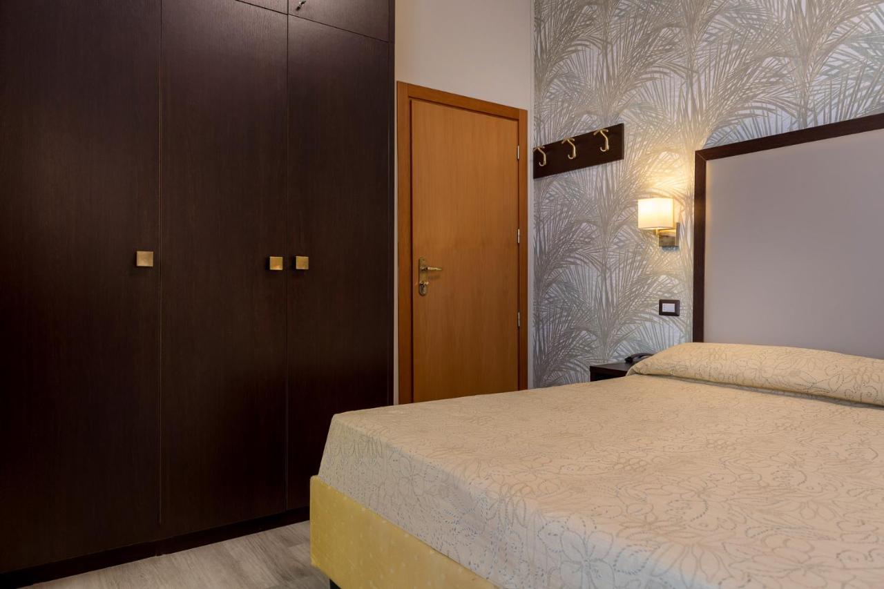 Hotel Astor Rimini Exterior photo
